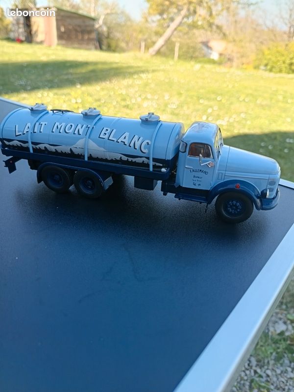 Camion Volvo N88 Citerne Blanche 1967 – IXO 1/43 – Collection Camion D'Autrefois