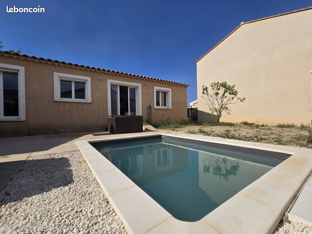 Maison 5 pièces 86 m² · à Lamanon · 86 m² · 349 000 €