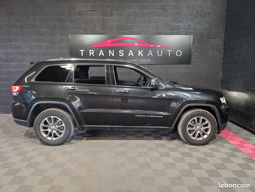 Jeep GRAND CHEROKEE 3.0 CRD 250CH Limited / CAMERA DE RECUL / CUIR / SIEGES ELECTRIQUES A MEMOIRES (image 4)