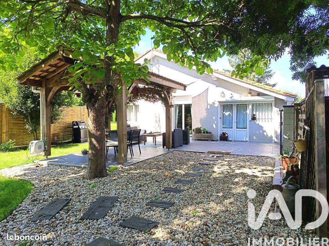 Maison 3 pièces 70 m² · à Saint-Seurin-sur-l'Isle · 70 m² · 159 900 €