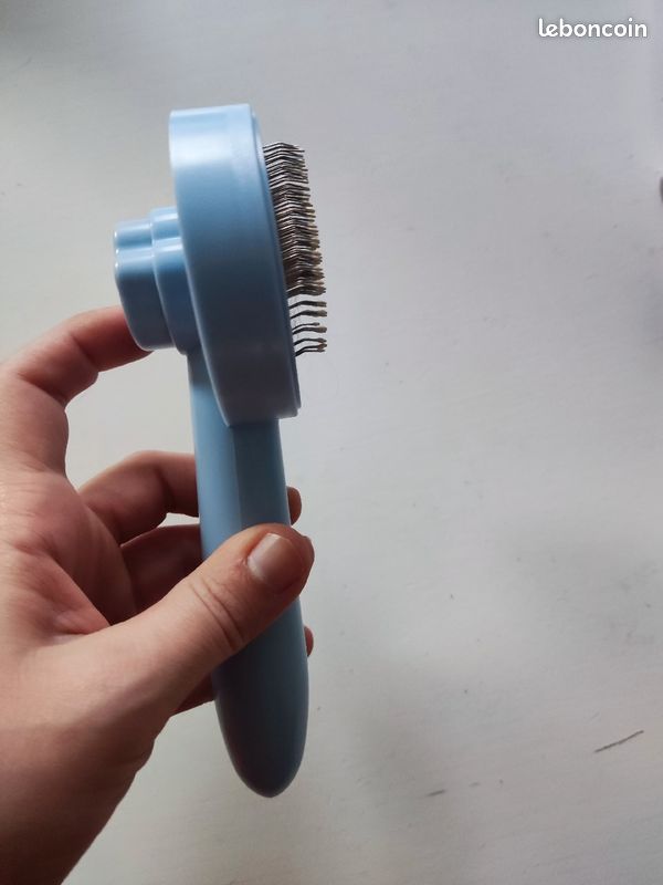 Brosse pour poils de chien ou chat (image 2)