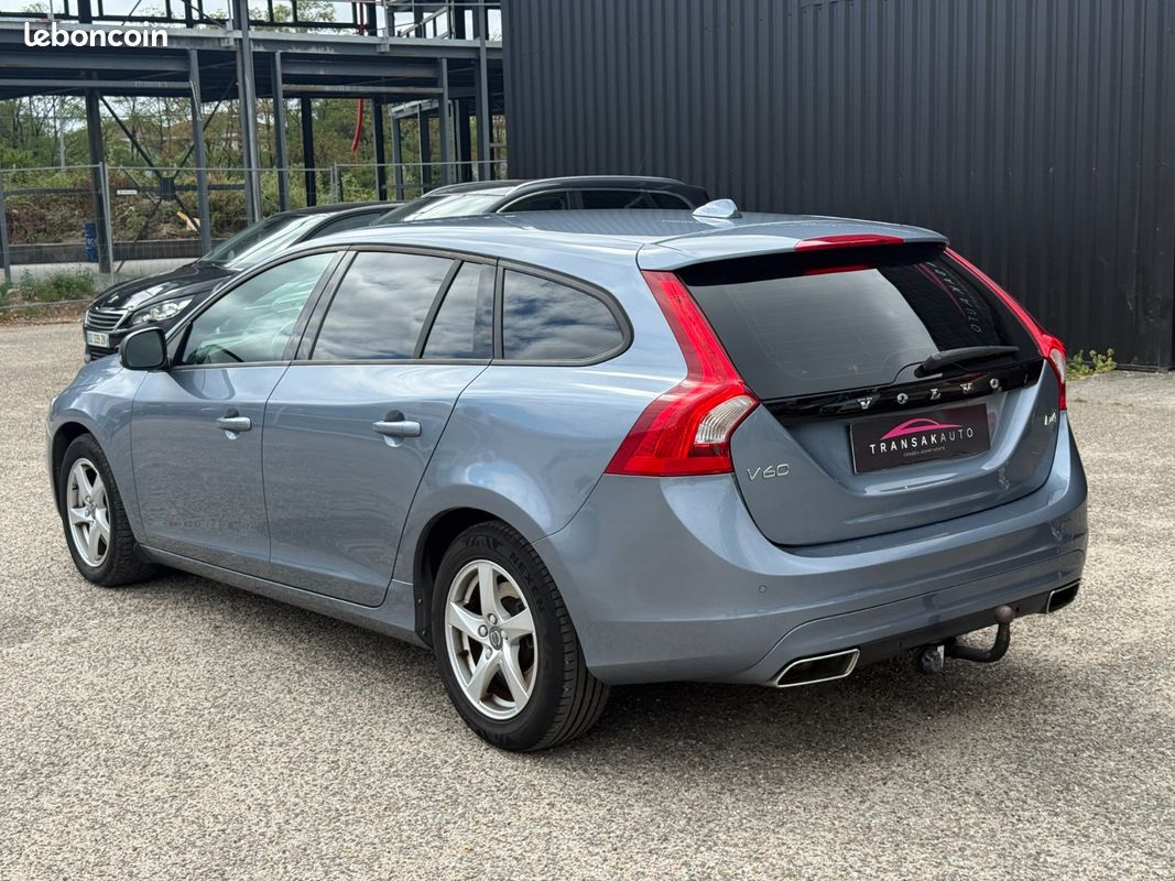 VOLVO V60 D4 190 ch StopStart Geartronic 8 Momentum (image 3)