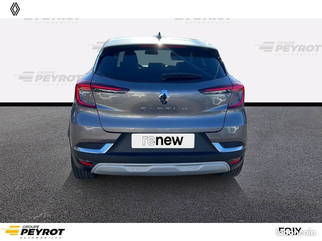 RENAULT Captur TCe 90 Techno (image 13)