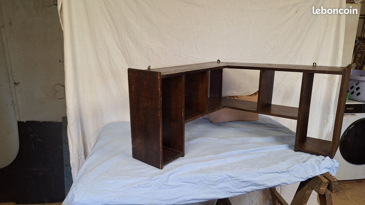 Ancienne etagere d angle en bois (image 2)