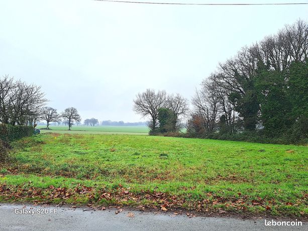 Terrain 1018 m² Torcé