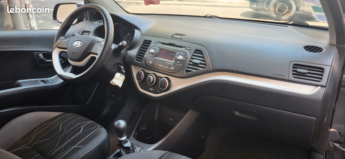 Kia Picanto-II 1.0i 69Cv Style 3 Portes Ct Ok (image 5)