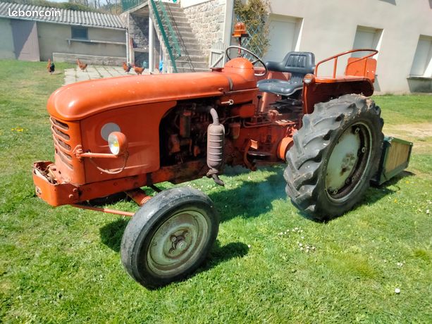 Tracteur Miniature REPLICAGRI Renault D30 1/32 Avec Figurine Femme - Neuf