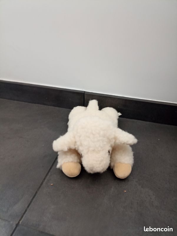 Lot à 10 euros de Peluches et poupées (image 4)