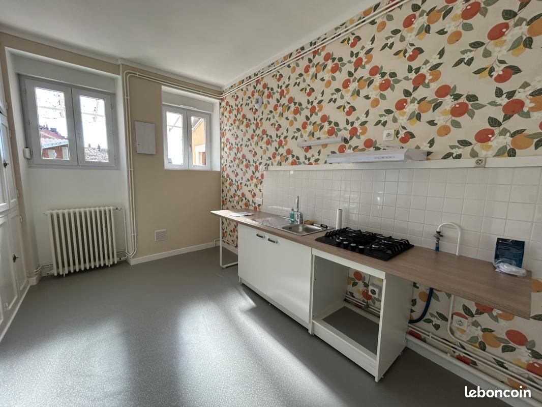Appartement 3 pièces 70 m² · à Le Creusot · 70 m² · 550 €