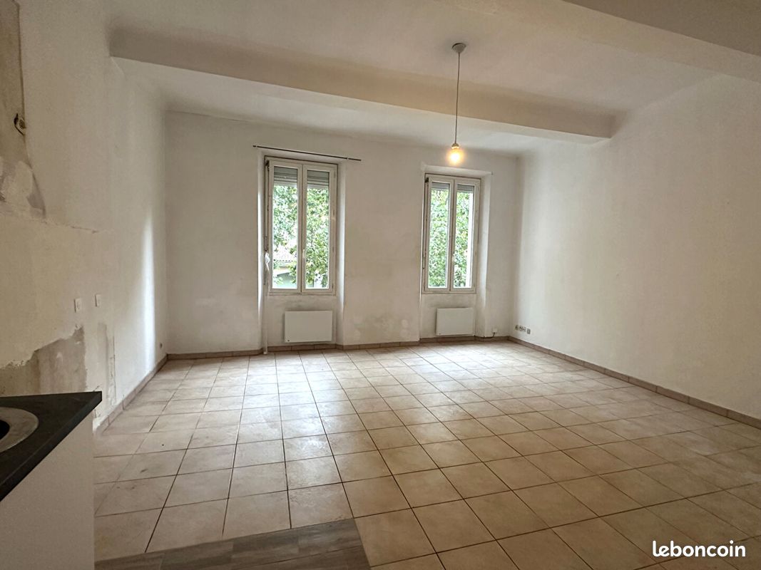 Appartement 3 pièces 57 m² · à Saint-Maximin-la-Sainte-Baume · 57 m² · 110 000 €