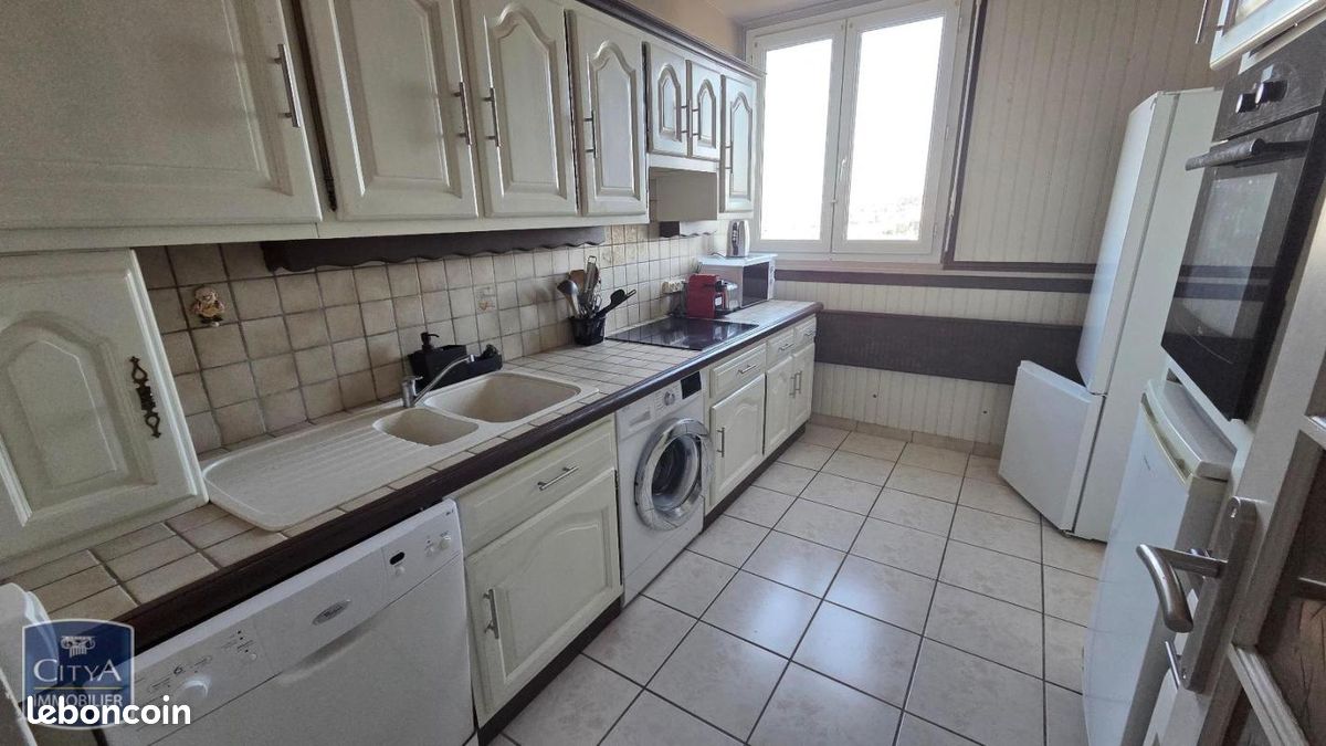 Appartement 4 pièces 73 m² · à Saint-Étienne · 73 m² · 1 200 €