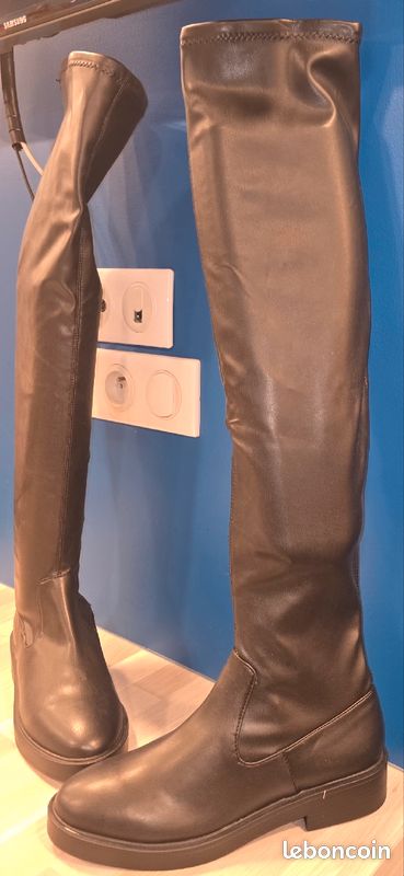 Bottes chaussettes noir cuir T 39 neuve san marina Chaussures