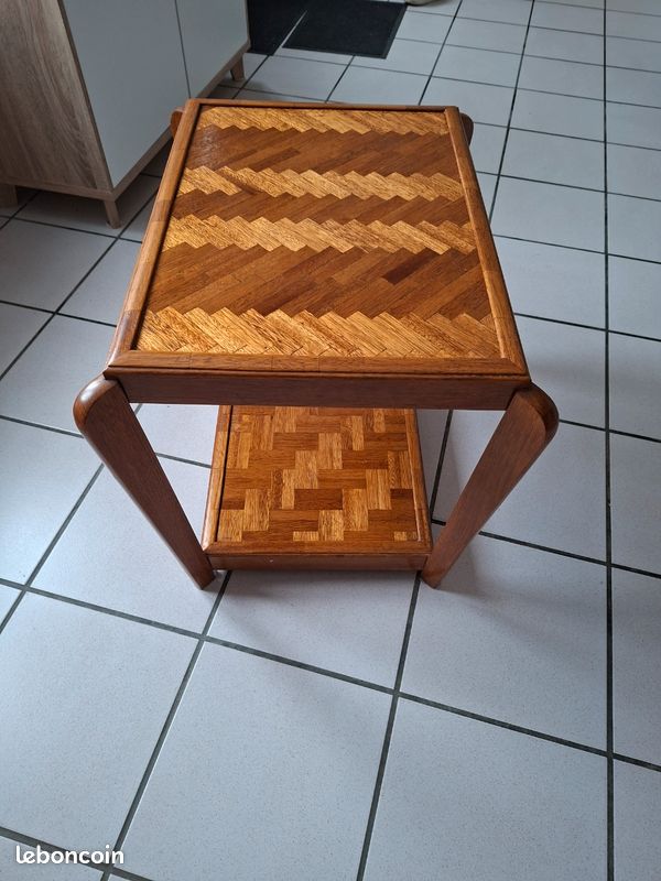 Petite table en bois (image 2)