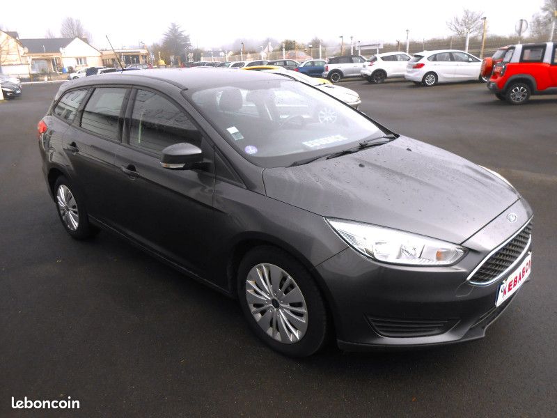 Ford FOCUS SW 1.0 ECOBOOST 125CH STOP&START TREND (image 2)