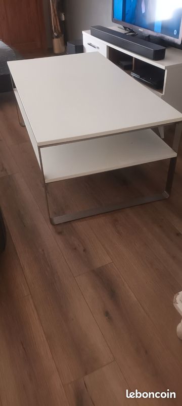 Table basse blanche (image 2)
