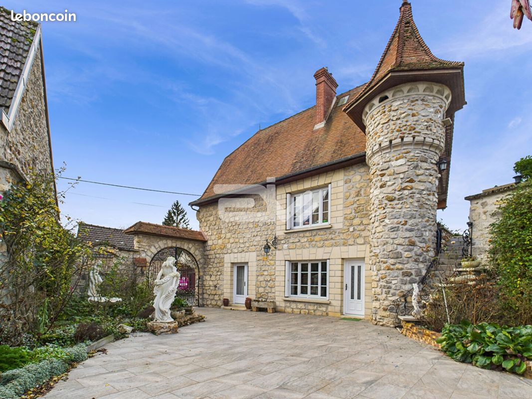 Maison 4 pièces 118 m² · à Fère-en-Tardenois · 118 m² · 330 000 €