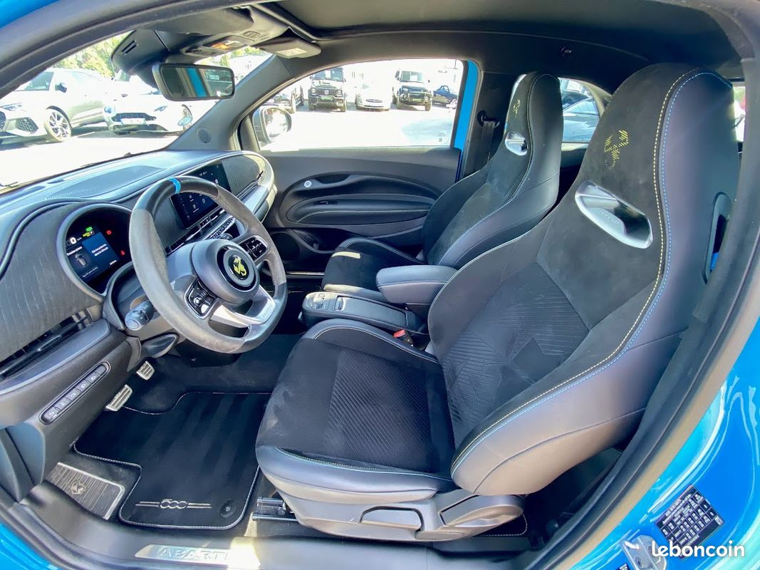 ABARTH 500 e Cabriolet / 42 kWh 155 CH BVA / Scorpionissima / Française / 1er Main / Suivi (image 8)