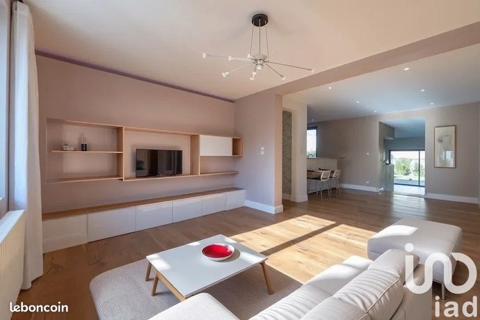 Maison 5 pièces 145 m²