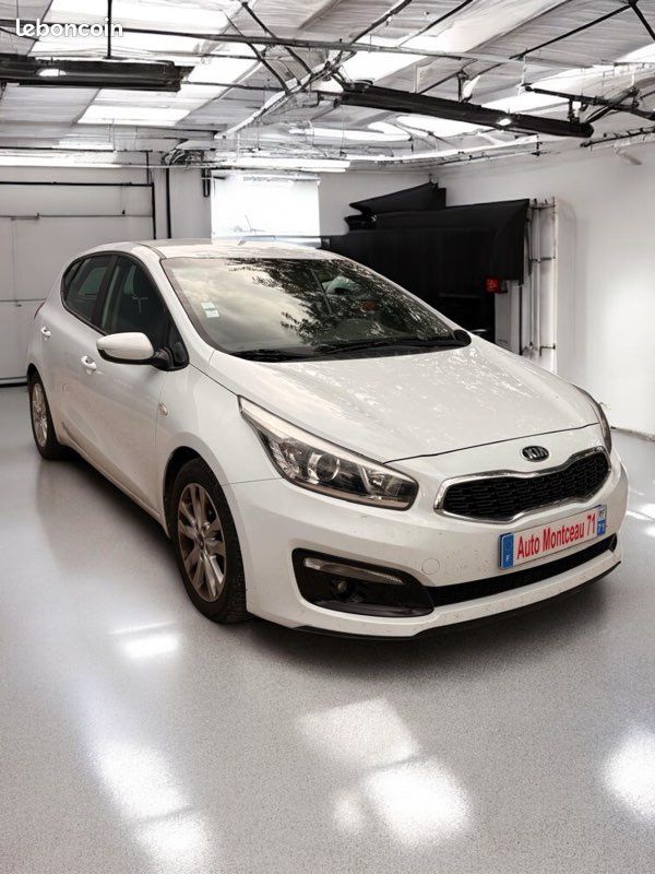 KIA Ceed Phase 2 1.6 CRDi 136 cv (image 2)