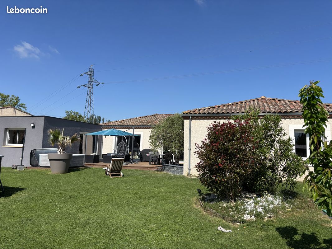 Maison 8 pièces 197 m² · à Revel · 197 m² · 370 000 €