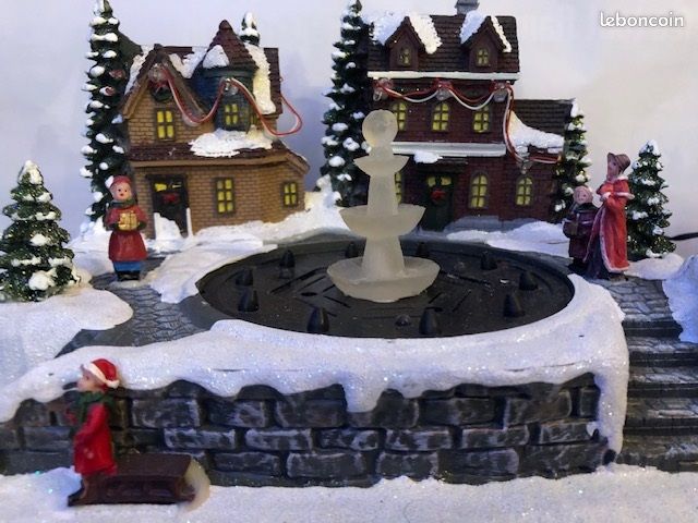 Village de noël avec vraie fontaine à eau intégrée, Scène lumineuse & animée (Non Lemax / Luville) (Fééric) (image 2)