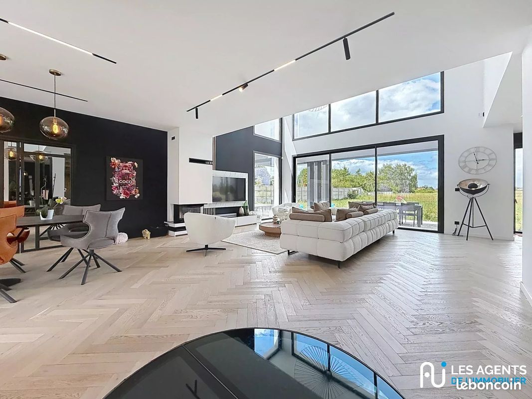 Maison 6 pièces 240 m² · à Ingré · 240 m² · 720 000 €