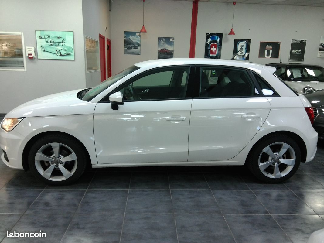 Audi A1 sportback 1.0 TSI 95 AMBITION S TRONIC 7 5P / 5 PLACES 11/15 64MKM 2°M / FRANCE CARPLAY/GPS/TEL/REGUL/JA16/CLIM/BVA+PALETTES/FACTURES ENTRETIEN (image 4)