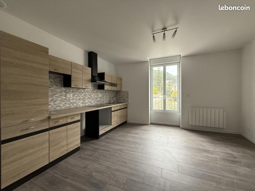 Appartement 3 pièces 85 m² · à Vals-les-Bains · 85 m² · 490 €