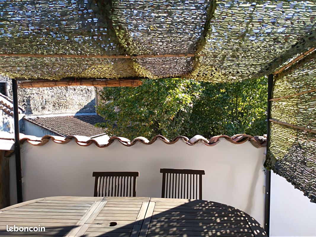 Les Vans centre ville maison avec terrasse (image 15)