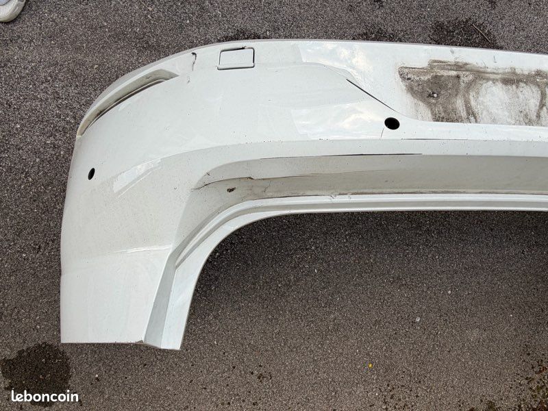 Pare-chocs arrière golf 7 OEM (image 2)