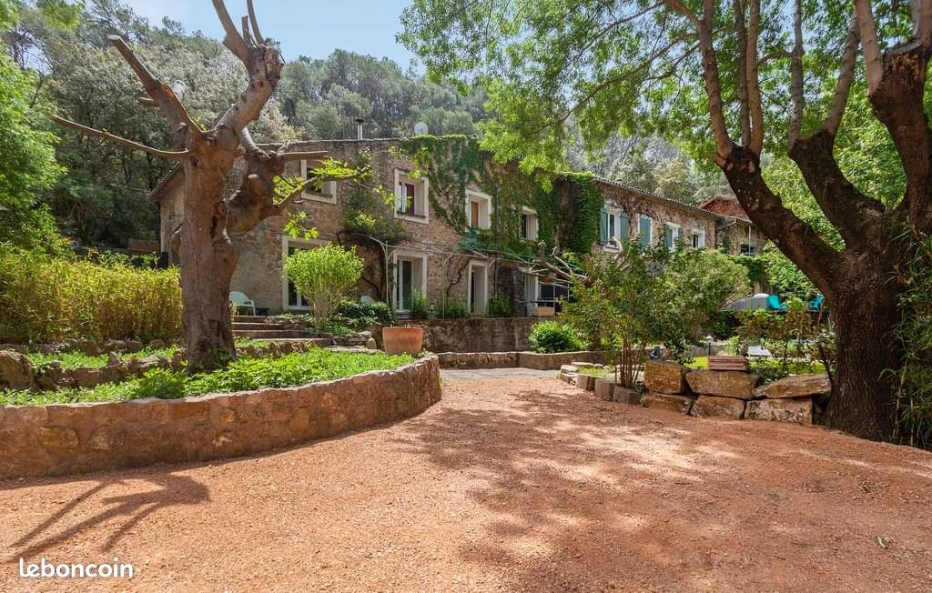 Gîte 12 couchages avec piscine et spa à Cabasse (image 4)