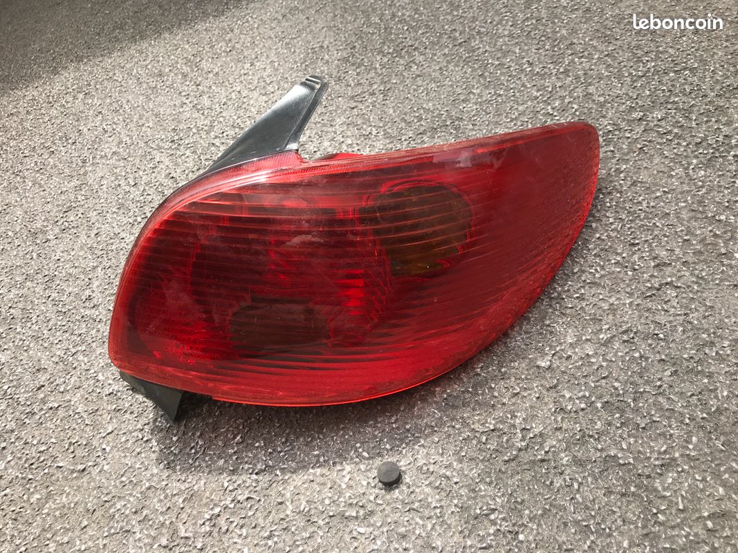 Feu Arrière Droit Peugeot 206 Phase 2 (image 1)