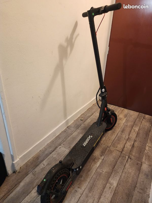 Trottinette électrique (image 1)