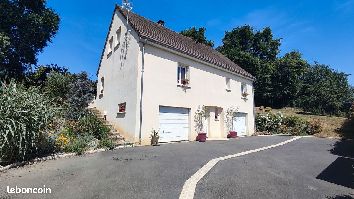 Maison 8 pièces 128 m² · à Auzouer-en-Touraine · 128 m² · 269 000 €