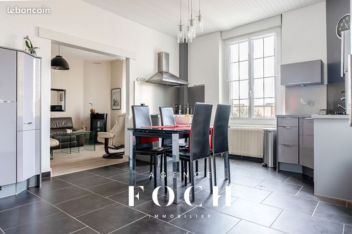 Maison 7 pièces 141 m²