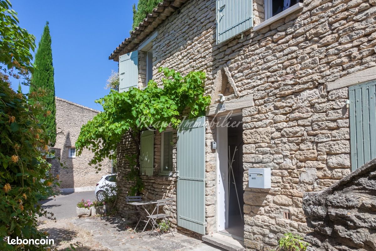 Maison 3 pièces 61 m² · à Cabrières-d'Avignon · 61 m² · 300 000 €