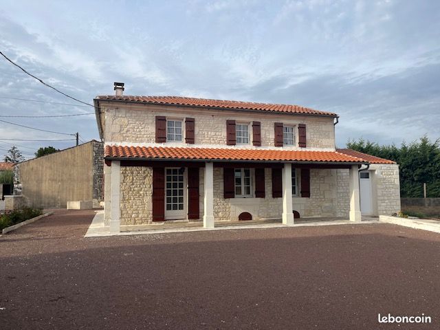Maison 5 pièces 102 m² · à Port-d'Envaux · 102 m² · 186 000 €