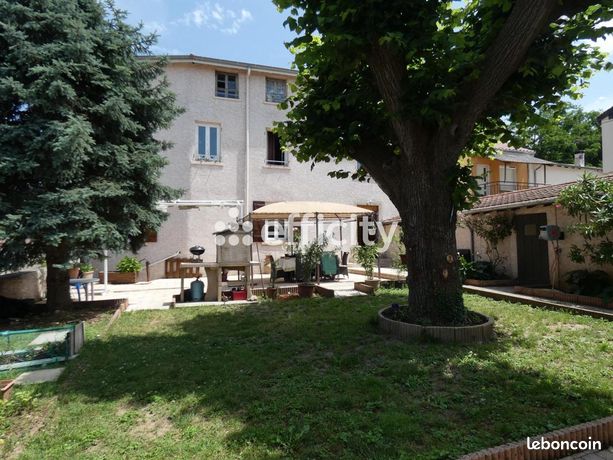 Maison 7 pièces 186 m²