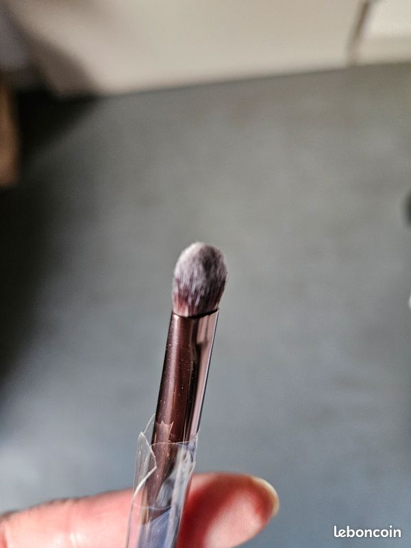 Pinceaux maquillage Hourglass (image 5)