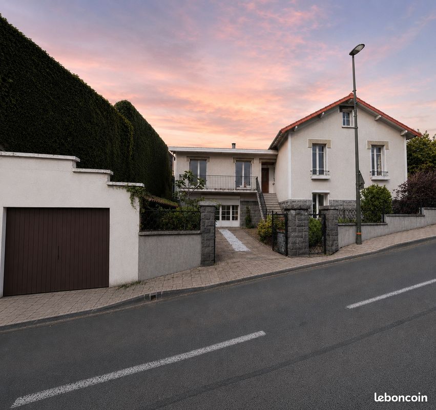 Maison 7 pièces 200 m² · à Chamalières · 200 m² · 352 000 €