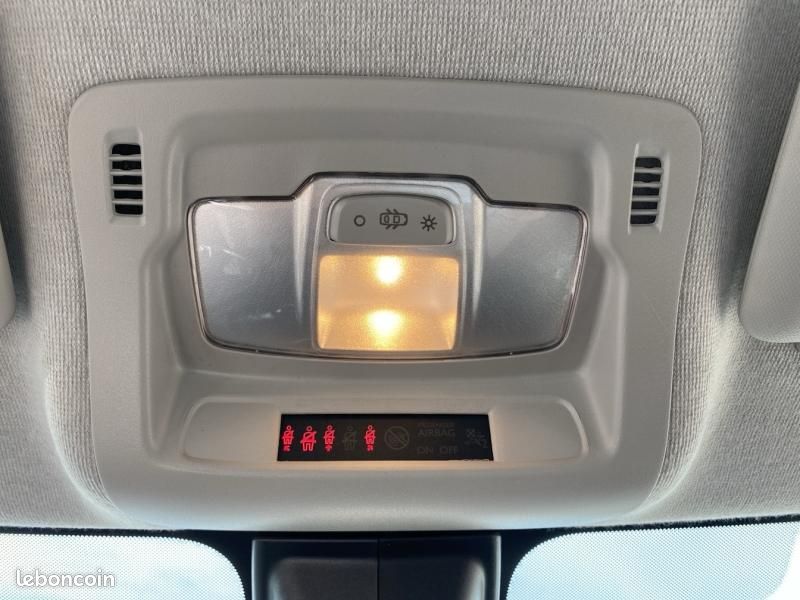 Citroen C3 PureTech 82ch Feel S&S E6.d-TEMP (image 20)