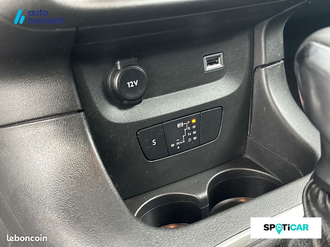 Citroen C3 1.2 PureTech 110ch S&S Shine EAT6 (image 16)