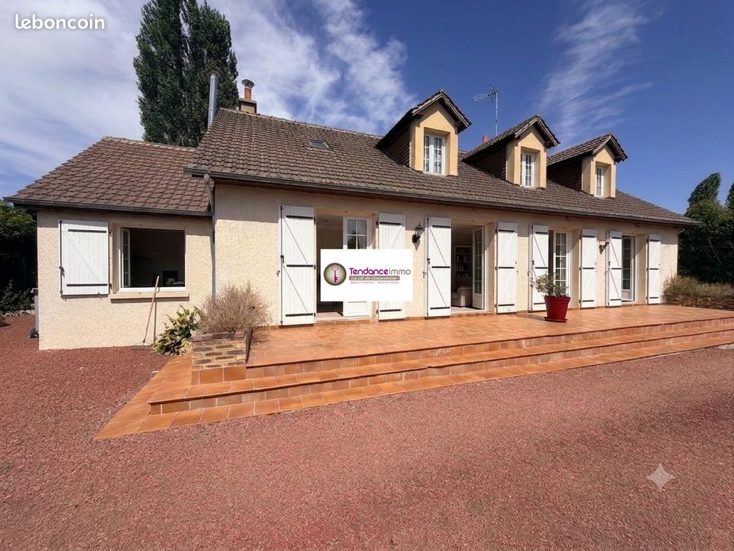 Maison 6 pièces 143 m² · à Le Mêle-sur-Sarthe · 143 m² · 173 500 €
