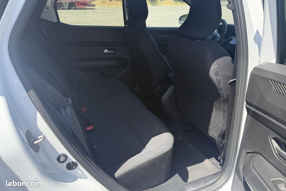 DACIA DUSTER 1.2 TCe - 130 III SUV Journey (image 12)