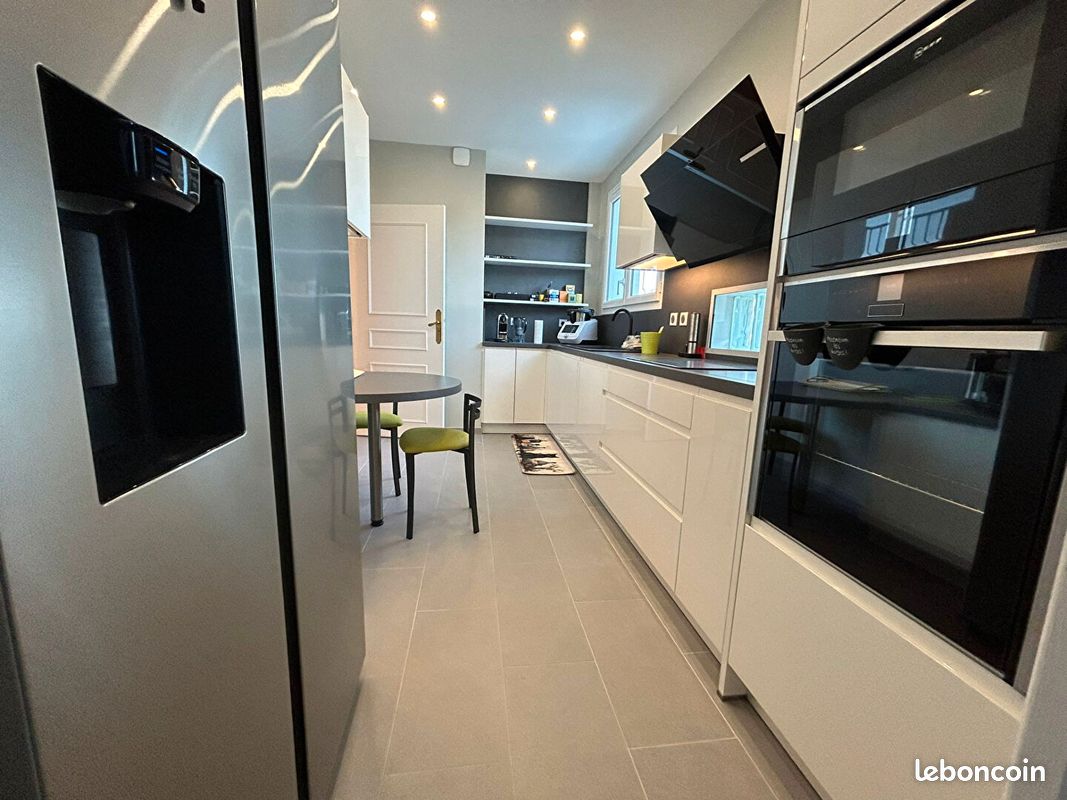 Appartement 6 pièces 142 m² · à Poitiers · 142 m² · 1 500 €