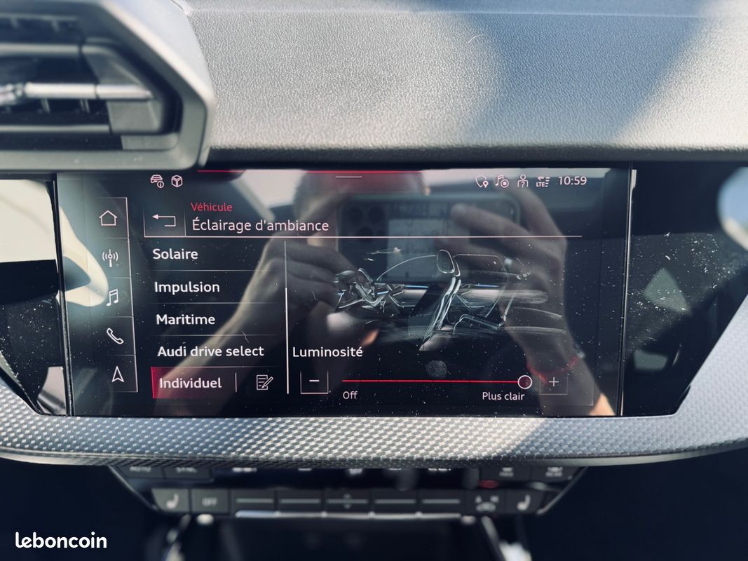 Audi RS 3 PERFORMANCE EDITION 2.5 TFSI 407 CV 1 OF 300 + TOIT OUVRANT + B&O + FREINS CERAMIQUE + GARANTIE 12 MOIS (image 44)
