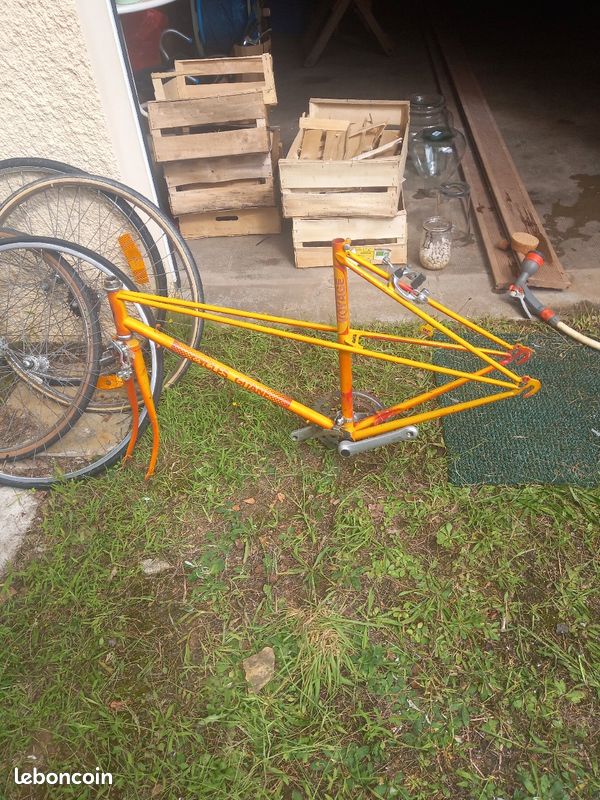 Vélos et pièces (image 2)