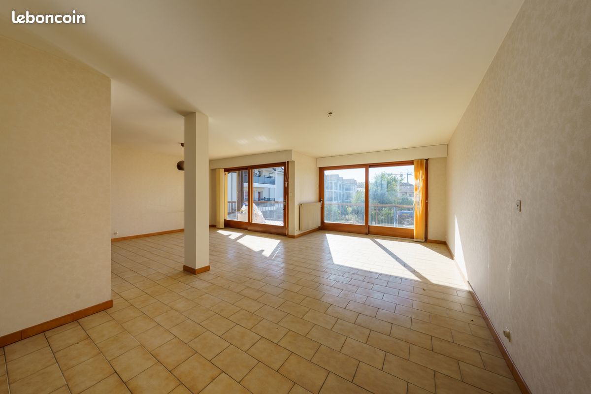Appartement 3 pièces 117 m² · à Thonon-les-Bains · 117 m² · 319 000 €