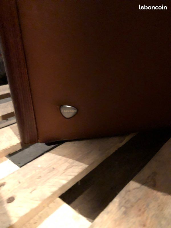 Fauteuil cuir (image 1)