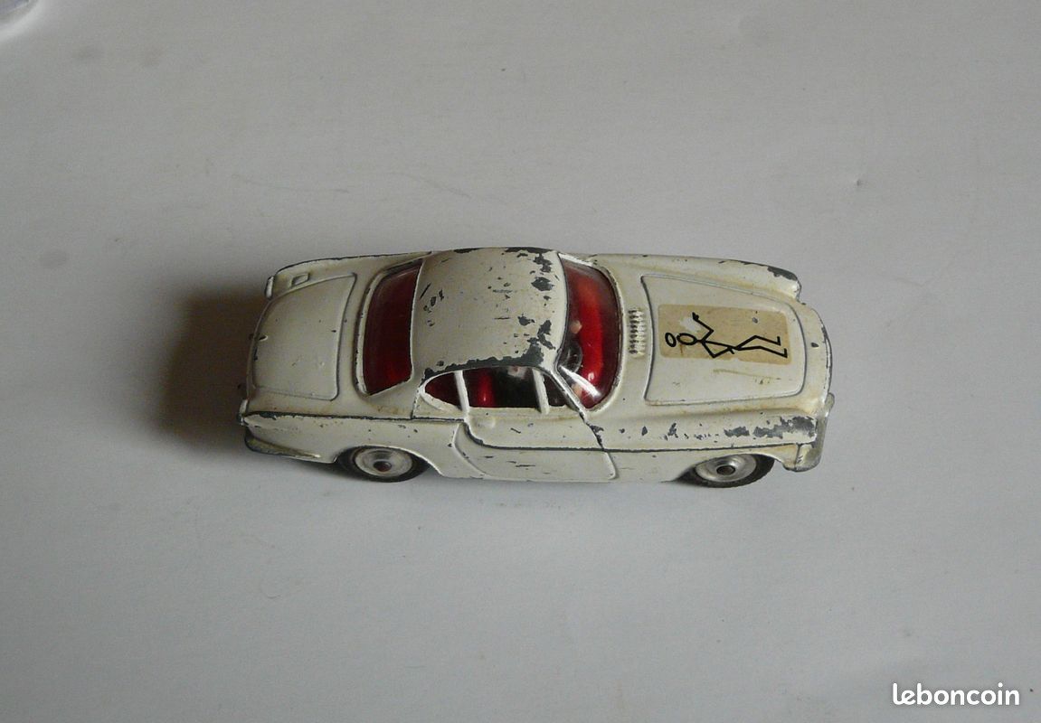 Volvo P 1800 1961 Simon Templar Le Saint Blanc 1/45 Corgi Toys CD54321004